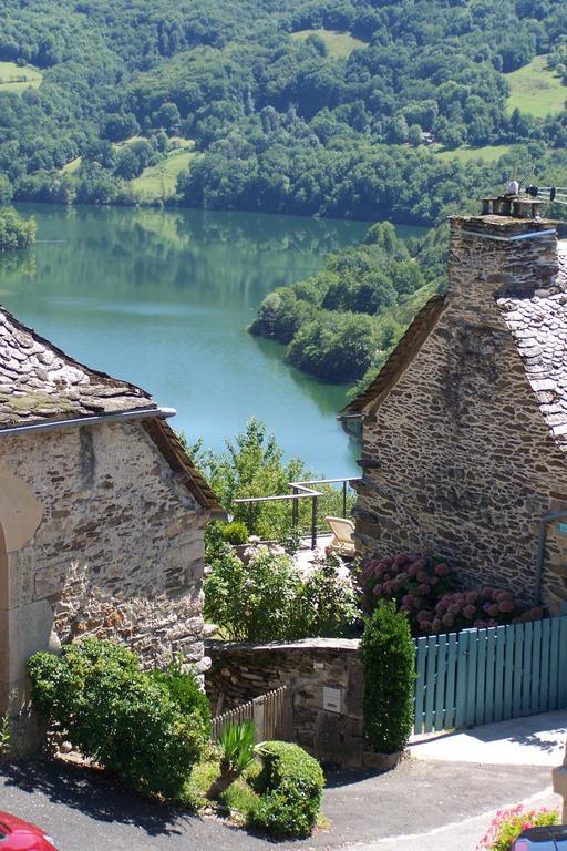 Les Hotes Du Lac, Chambres Et Tables D'Hotes Mandailles  Εξωτερικό φωτογραφία
